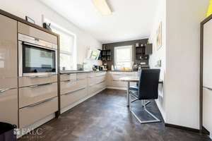 Großzügige Maisonettewohnung mit zwei Bädern und weitläufigem Balkon in Lennep – Die vollständige Adresse der Immobilie erhältst du vom Anbieter., 42897 Lennep Nord, Remscheid – Vorschaubild 4