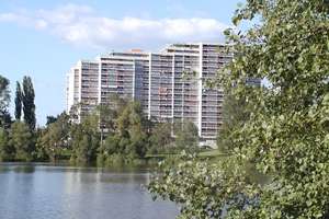 Schöne Penthouse ETW 16. Stock; Schwimmbad & Sauna