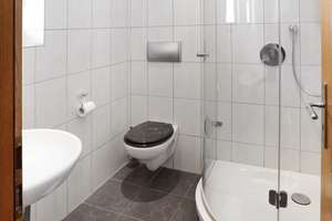 Einfamilienhaus mit Einliegerwohnung 
in Landshut-Münchnerau – Die vollständige Adresse der Immobilie erhältst du vom Anbieter., 84034 Münchnerau, Landshut – Vorschaubild 32