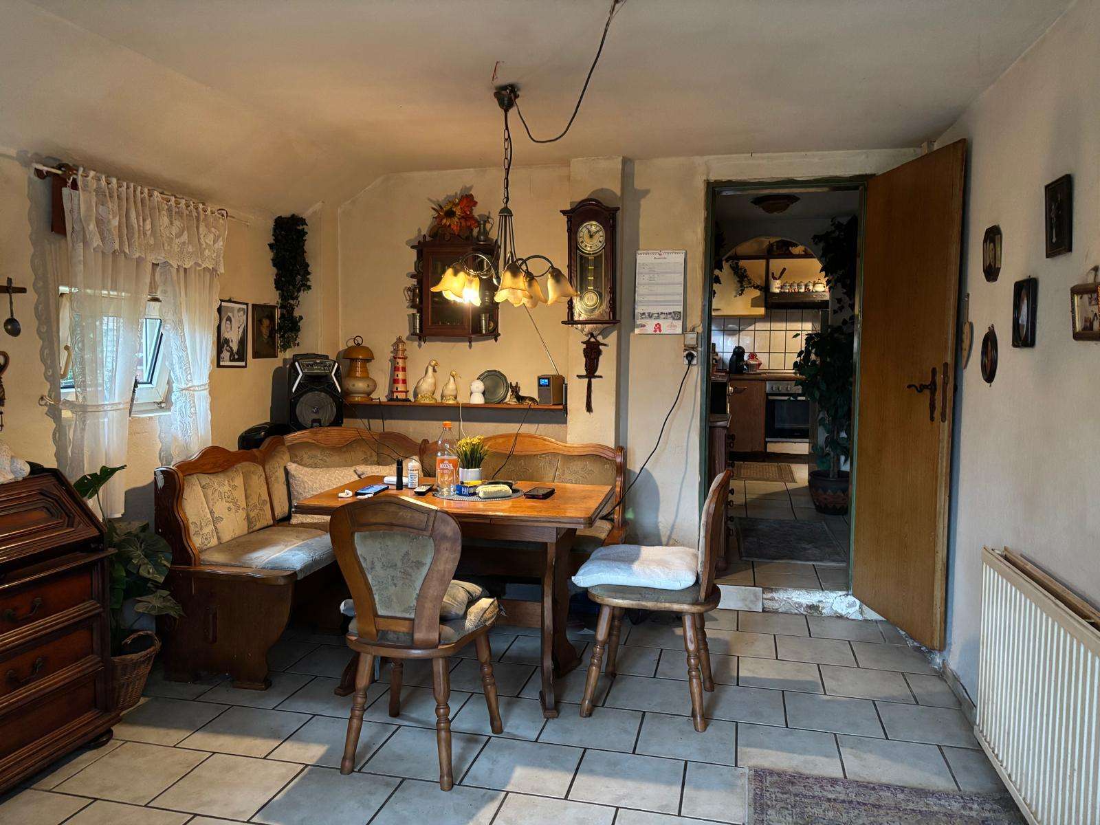 Immobilie in Großheide - Landhaus mit großem Grundstück in zentraler Lage von Großheide - Bild 1