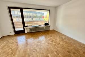 Helle 2-Zimmer-Wohnung mit großem Balkon in Düsseldorf-Lierenfeld
