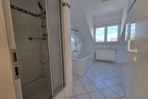 Geräumig & Leerstehend | 4 Zi.-Dachgeschoss-Wohnung+Dachterrasse | ruhiger Lage Enkheim nähe U-Bahn – 60388 Bergen-Enkheim, Frankfurt am Main – Vorschaubild 15