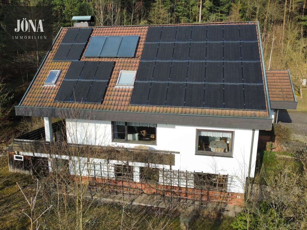 Immobilie in Weißenbrunn - Großzügiges Wohnhaus in idyllischer Lage, vielseitig nutzbar mit Ausbaupotenzial im Untergeschoss - Bild 1