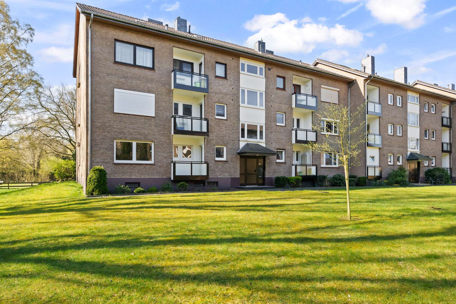 Charmante Wohnung in ruhiger, attraktiver Lage – mit großem Gestaltungspotenzial, Delmenhorst – Bild 1