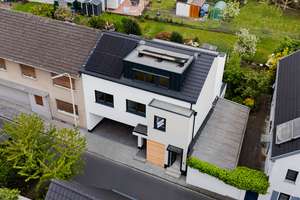 Top Neubau-Maisonettewohnung mit Blick bis Köln und überdachtem Stellplatz im Herzen von Ippendorf – Die vollständige Adresse der Immobilie erhältst du vom Anbieter., 53127 Ippendorf, Bonn – Vorschaubild 3