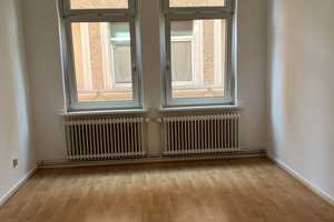 Diese helle 4-Zimmer-Wohnung wird frisch weiß gestrichen und ist WG-geeignet – Neustadtring 39, 38114 Braunschweig – Vorschaubild 5