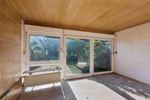 FAMILIENFREUNDLICHES SANIERUNGSOBJEKT MIT SUBSTANZ IN AUßERGEWÖHNLICHER WALDSIEDLUNG – 10318 Karlshorst, Berlin – Vorschaubild 12