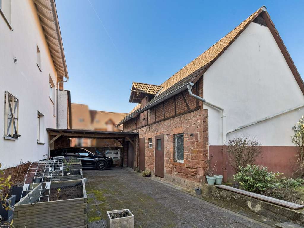 Immobilie in Linsengericht - Charmantes Zweifamilienhaus mit Nebengebäude in Linsengericht - Bild 1