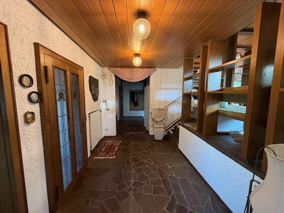 Flur EG m. Aufgang in Wohnen