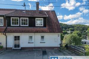 Einfamilienhaus mit Garten und Garage! 