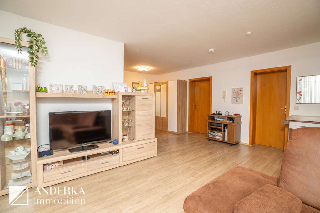 Immobilie in Burgau - Gemütliche Erdgeschosswohnung mit Garten – vielseitig nutzbar für Kapitalanleger oder Eigennutzer! - Bild 3