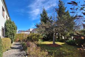 Sonniges Einfamilien-Reiheneckhaus mit 418 m² Grundstück in beliebter Lage – Die vollständige Adresse der Immobilie erhältst du vom Anbieter., 72760 Betzingen, Reutlingen – Vorschaubild 2