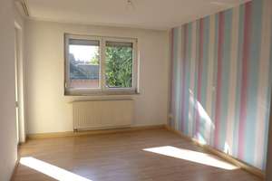 RESERVIERT!!! - RMH mit 4 Zimmern, Einbauküche + Garage inklusive, Garten nach Süden – Gebrüder-Grimm-Str. 13, 90765 Stadeln, Herboldshof, Mannhof, Fürth – Vorschaubild 4