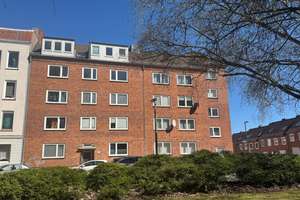 Lebendiges Kiel: Helle 2-Zimmer-Wohnung mit Balkon – Die vollständige Adresse der Immobilie erhältst du vom Anbieter., 24143 Gaarden-Ost, Kiel – Vorschaubild 11