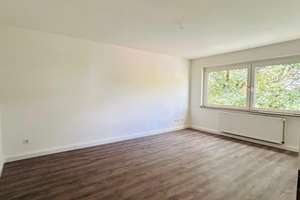 Moderne 4-Zimmer-Wohnung mit Balkon und Einbauküche