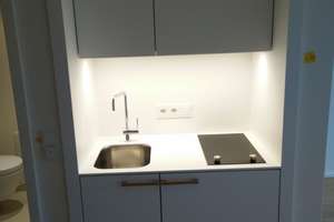 Stilvolle, neuwertige 1-Zimmer-Wohnung mit Einbauküche in München Schwabing West – Petra-Kelly-Straße 5, 80797 Schwere-Reiter-Straße, München – Vorschaubild 5