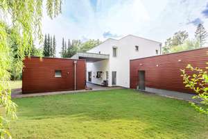 Privat. Modern. Ökologisch: Architektenvilla am Waldrand mit parkähnlichem Grundstück in Bestlage – Die vollständige Adresse der Immobilie erhältst du vom Anbieter., 91054 Burgberg, Erlangen – Vorschaubild 7