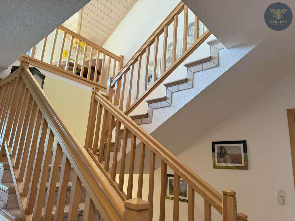 Immobilie in Künzing - Renditestarkes Dreifamilienhaus mit Ferienwohnungs-Potenzial - Bild 2