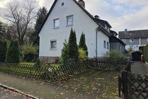 Charmante DHH mit Garage und viel Potenzial – Klein, fein, Ihr neues Zuhause