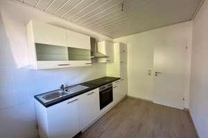 Charmante Dachgeschosswohnung mit großem Balkon in gepflegter Reihenhausanlage – Die vollständige Adresse der Immobilie erhältst du vom Anbieter., 26131 Eversten, Oldenburg (Oldenburg) – Vorschaubild 3
