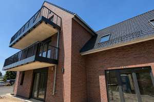 Neubau Zweizimmerwohnung mit großem Balkon und Küche in Lörick