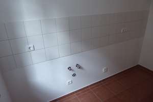Süße 3-Raum mit schönem Balkon und Laminat in Altchemnitz!!! – Wilhelm-Raabe-Str. 51, 9120 Altchemnitz, Chemnitz – Vorschaubild 9