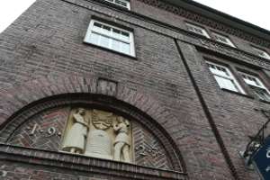 Große 7 Zimmer Wohnung im 2. OG mit Balkon in Kiel Wellingdorf – Schönberger Straße 3, 24148 Wellingdorf, Kiel – Vorschaubild 16