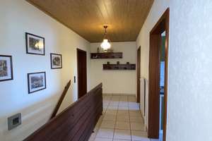 *NEU* ABSOLUTE RUHELAGE NUR WENIGE FUSSMINUTEN ZUM GOLFPLATZ! EINFAMILIENHAUS IM BUNGALOWSTIL! – Die vollständige Adresse der Immobilie erhältst du vom Anbieter., 65205 Delkenheim, Wiesbaden – Vorschaubild 8