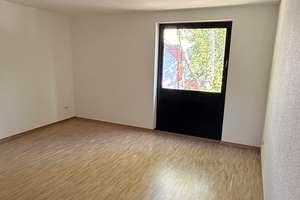 Einzug nach Modernisierung - Gut geschnittene 3 Zimmer Wohnung in Düsseldorf-Knittkuhl. – Am Püttkamp 35, 40629 Knittkuhl, Düsseldorf – Vorschaubild 2