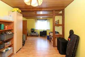 RESERVIERT: Hier steckt großes Potential! Einfamilienhaus mit Scheune in Hofbieber – Fulda (Kreis) – Vorschaubild 3