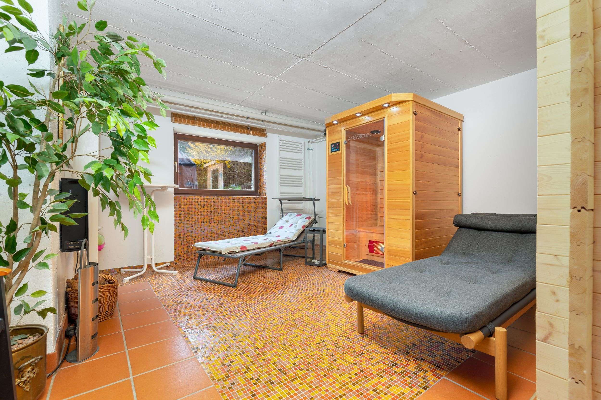 Immobilie in Rehling - Ihre Wohnzukunft mit Niveau: 6 Zimmer mit stilvollem Studio im Grünen für die ganze Familie - Bild 0