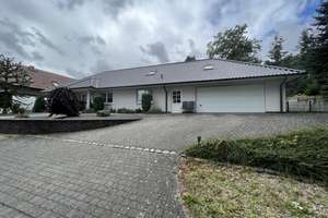 Freistehender Bungalow Haus in direkter Waldrandlage Kapitalanlage – Waldstr.. 11, 52372 Kreuzau – Vorschaubild 1