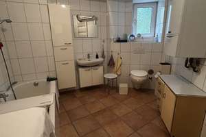 Charmante 2-Zimmer-Wohnung mit Balkon in begehrter Lage von Düsseldorf-Düsseltal – Die vollständige Adresse der Immobilie erhältst du vom Anbieter., 40237 Düsseltal, Düsseldorf – Vorschaubild 4
