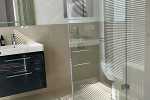 ++ LOGENPLATZ ÜBER DEN WELLEN ++ Penthouse mit zwei Dachterrassen, Pool & Garage! – Die vollständige Adresse der Immobilie erhältst du vom Anbieter., 23683 Scharbeutz – Vorschaubild 6