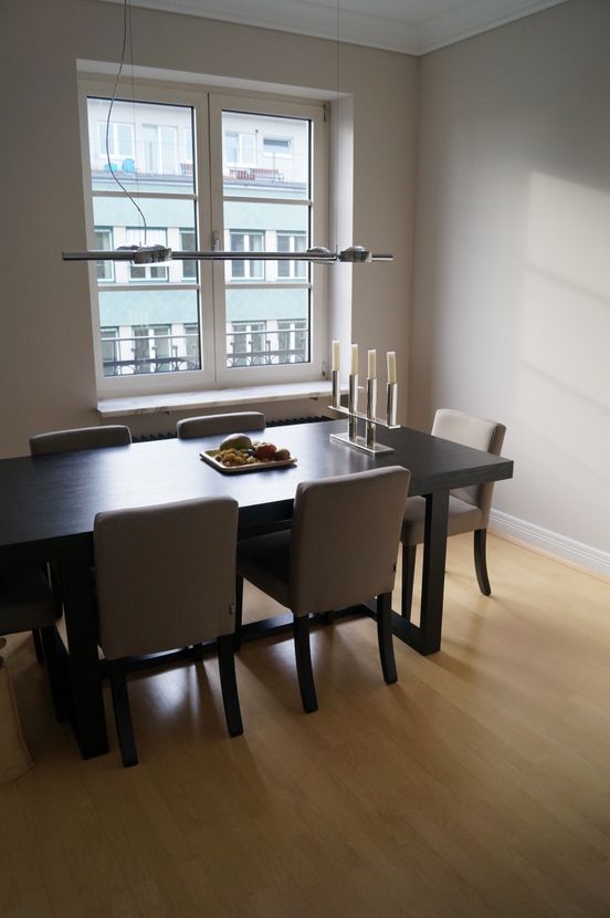 Traumhafte Altbauwohnung zwischen Palmengarten und "Alte Oper"..V-E-R-M-I-E-T-E-T... image 3