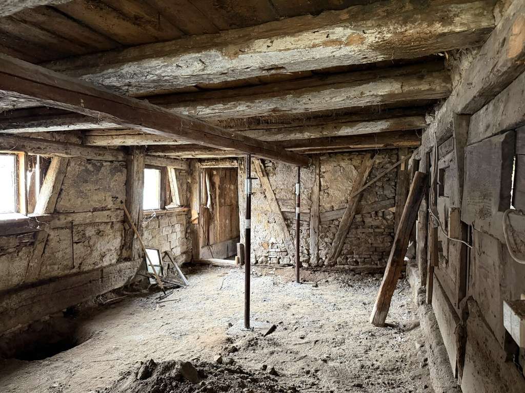 Immobilie in Müllheim - Historisches Einfamilienhaus mit Scheune und Baugenehmigung - Bild 4