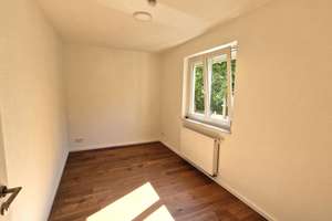 Moderne 4-Zimmer-Wohnung in Esslingen Stadtmitte – mit Einbauküche, Tageslichtbad, Loggia und Garten – Die vollständige Adresse der Immobilie erhältst du vom Anbieter., 73728 Innenstadt, Esslingen am Neckar – Vorschaubild 7
