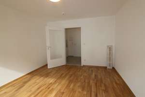 Anfragen bitte nur per E-Mail - Helles, 1-Zimmer-Apartment mit Gartenblick - ruhig gelegen! – Die vollständige Adresse der Immobilie erhältst du vom Anbieter., 80807 Milbertshofen, München – Vorschaubild 2