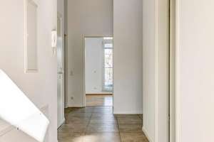 Lichtdurchflutete Penthouse-Wohnung mit Dachterrasse unweit der Münchener City – 81377 Am Waldfriedhof, München – Vorschaubild 6
