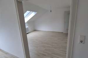 Helle 2,5 Zimmer Wohnung in S-Dürrlewang – Die vollständige Adresse der Immobilie erhältst du vom Anbieter., 70565 Dürrlewang, Stuttgart – Vorschaubild 2