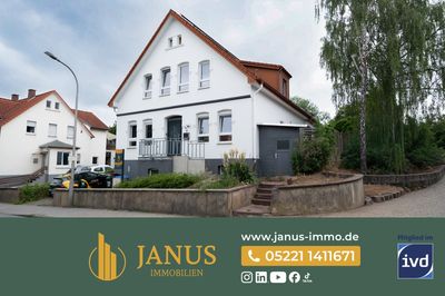 Modernisiertes Zweifamilienhaus mit 267 m² Wohnfläche, PV-Anlage und großem Grundstück