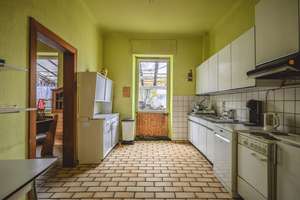 Eilendorf!
Großes, modernisierungsbedürftiges 2-Familienhaus mit Garage und mehreren Stellplätzen – Die vollständige Adresse der Immobilie erhältst du vom Anbieter., 52080 Eilendorf, Aachen – Vorschaubild 7