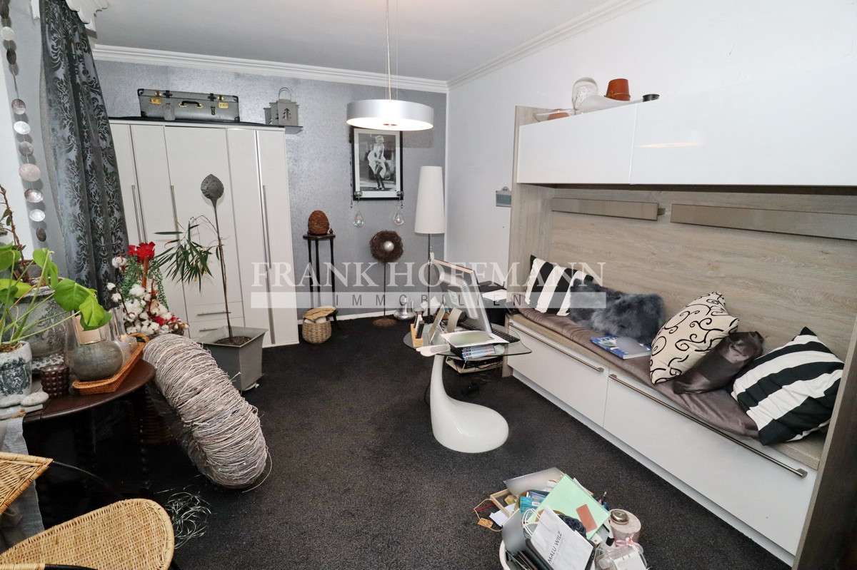 Immobilie in Kaltenkirchen - Traumhaftes Einfamilienhaus in ruhiger Sackgassenendlage mit großem Grundstück in Kaltenkirchen - Bild 4