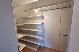Einziehen ohne Renovierungsaufwand-Lichtdurchflutetes Einfamilienhaus in sehr guter Altdorf-Wohnlage – Die vollständige Adresse der Immobilie erhältst du vom Anbieter., 90518 Altdorf bei Nürnberg – Vorschaubild 18