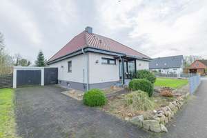 Winkelbungalow mit Ausbaureserve, Keller und Garage in ruhiger, familiengerechter Lage von Hohn – Die vollständige Adresse der Immobilie erhältst du vom Anbieter., 24806 Hohn – Vorschaubild 4