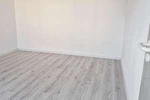 Einziehen & Losleben: Frisch renovierte 2-Zimmer-Wohnung mit Tiefgarage in KA-Oberreut – Woerishofferstraße 12, 76189 Oberreut, Karlsruhe – Vorschaubild 7