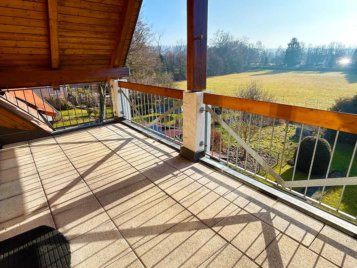 Immobilie in Ehningen - Ehningen - Idyllisch Wohnen an der Würm: "Charmantes 2-Familien-Architektenhaus mit ELW" - Bild 4