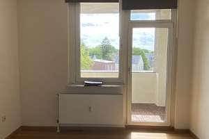 Schöne, gemütliche 2 Zimmer Wohnung mit Einbauküche und Balkon in Buer!!
