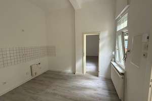 Eigener Eingang mit Blick in den Garten – 51373 Wiesdorf, Leverkusen – Vorschaubild 3