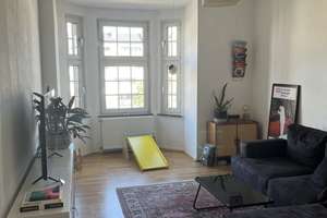 Helle 3-Zimmer-Wohnung mit Erker & Wohnküche inkl. Balkon in Düsseldorf-Golzheim (3. OG)
